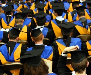 Видання Міносвіти заробляє на молодих науковцях сотні тисяч гривень