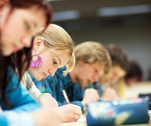 У 2012 році вузи отримають близько 127 тисяч бюджетних місць