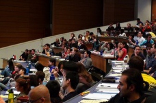 Студенти позитивно ставляться до корупції