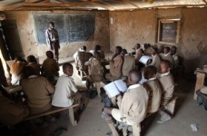 Кількість дітей, які не відвідують школу, знову зростає, особливо в Африці