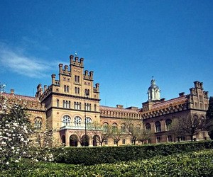 Університет у Чернівцях потрапив до п'ятірки найоригінальніших вишів світу