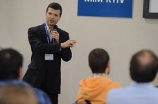 Задача маркетингу - залучити гроші в бізнес