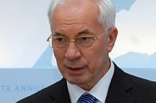 Досить спекулювати на темі про недоплати студентам, - Азаров