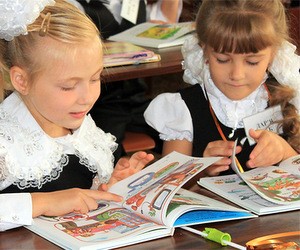 Фінінспекція не знайшла порушень у закупівлі підручників по 647 грн