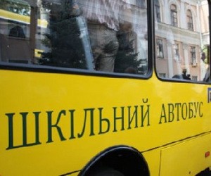 У 2010 році Міносвіти закупило непридатні для використання шкільні автобуси (відео)