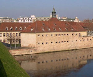 Найдорожчі вузи Франції