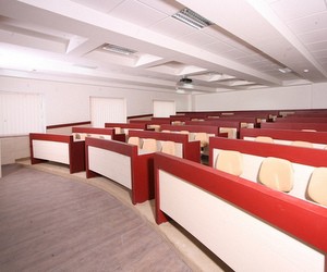 Кращі бізнес-школи світу втрачають абітурієнтів