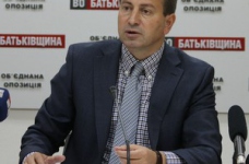 Освітня реформа зведена до побудови жорсткої вертикалі чиновницького правління, - Томенко