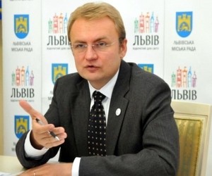 Підручники, видані у Львові, не потребують погодження в Міносвіти, - Садовий