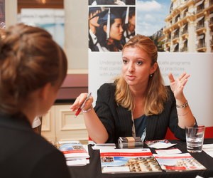 За студентами з України приїжджає рекордна кількість зарубіжних вузів