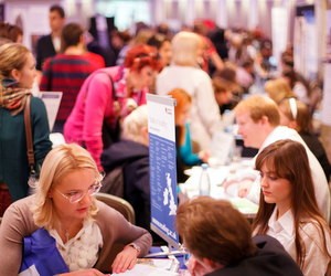 Все більше українців обирають навчання за кордоном