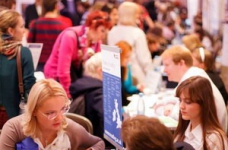 Все більше українців обирають навчання за кордоном