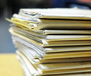 У Міносвіти просять атестаційні комісії зменшити паперовий тиск на учителів