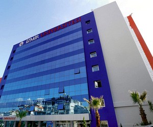 Izmir University (Туреччина)