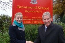 В англійських школах стає більше іноземних учнів