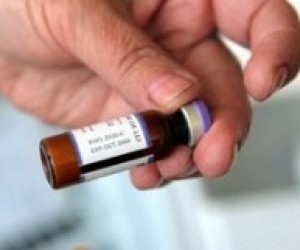 Медики пропонують за ускладнення при щепленні платити компенсації