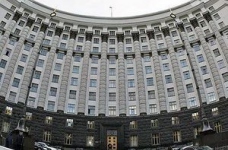 В уряді кажуть, що піклуватимуться про бюджетників і надалі