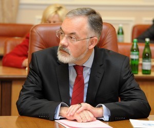 Міністр занепокоєний прозорістю роботи освітнього комітету ВР