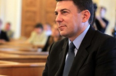 Міносвіти активно просуває законопроект Ківалова