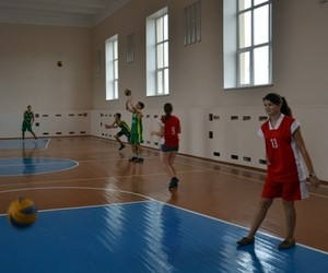 У школи мають повернути спортзали