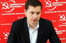 Секретар освітнього комітету відмовився спілкуватися українською