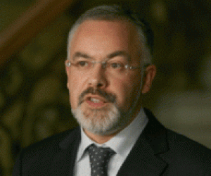 Д. Табачник: в карпатах знайшли молдована і зробили його міністром