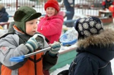 У МОН запевнили, що продовжать "походи" за дитячими садками