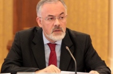 Табачник переконує, що загрози скорочення викладачів ВНЗ немає