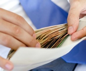 Хабарі у вищий школі: навчальні заклади нагадують супермаркети