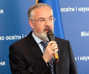 Нам вдалося повернути правду про війну у підручники, - Табачник