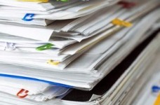 Школи мають закуповувати класні журнали у держпідприємств