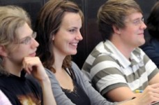 У 2014 році уряд підвищить стипендії для відмінників