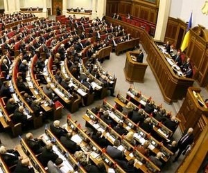Парламентарі спробують допомогти викладачам вишів