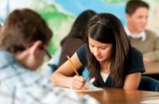 У п’ятницю учні 9-х класів писатимуть диктант з української