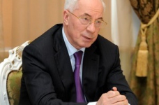 Азаров обіцяє значно збільшити кількість ІТ-фахівців