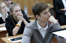 У Міносвіти кажуть, що абітурієнти не скаржаться на обшуки