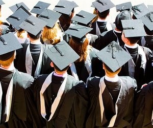 Які університети готують керівників