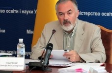 Ми навели лад у використанні коштів на підручники, - Табачник