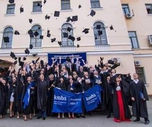 Вручення дипломів у kmbs – 2013