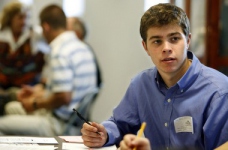 Вступникам радять не забирати подані заяви про вступ