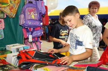 Уряд перевірить безпеку шкільних товарів