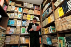 МОН не закуповує підручники за завищеними цінами