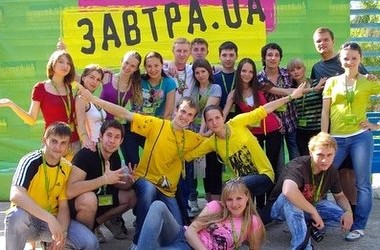 Щомісячні стипендії для талановитої молоді