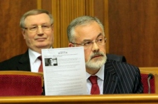 У МОН звинувачують опонентів у політичній ненависті