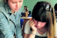 Абитуриенты рассказали, где прятали шпаргалки на тестах