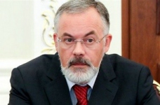 Табачник просить молодь не жити емоціями