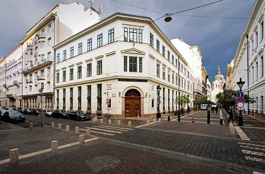 Навчання в Угорщині: Central European University