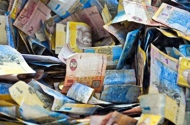 Влада не погашає зарплатну заборгованість