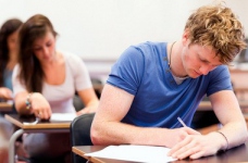 Вишам можуть дозволити збільшувати плату за навчання