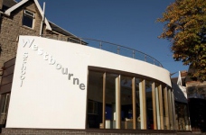 7 стипендій для школярів від британської Westbourne School